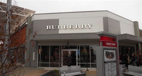 toronto premium outlets burberry